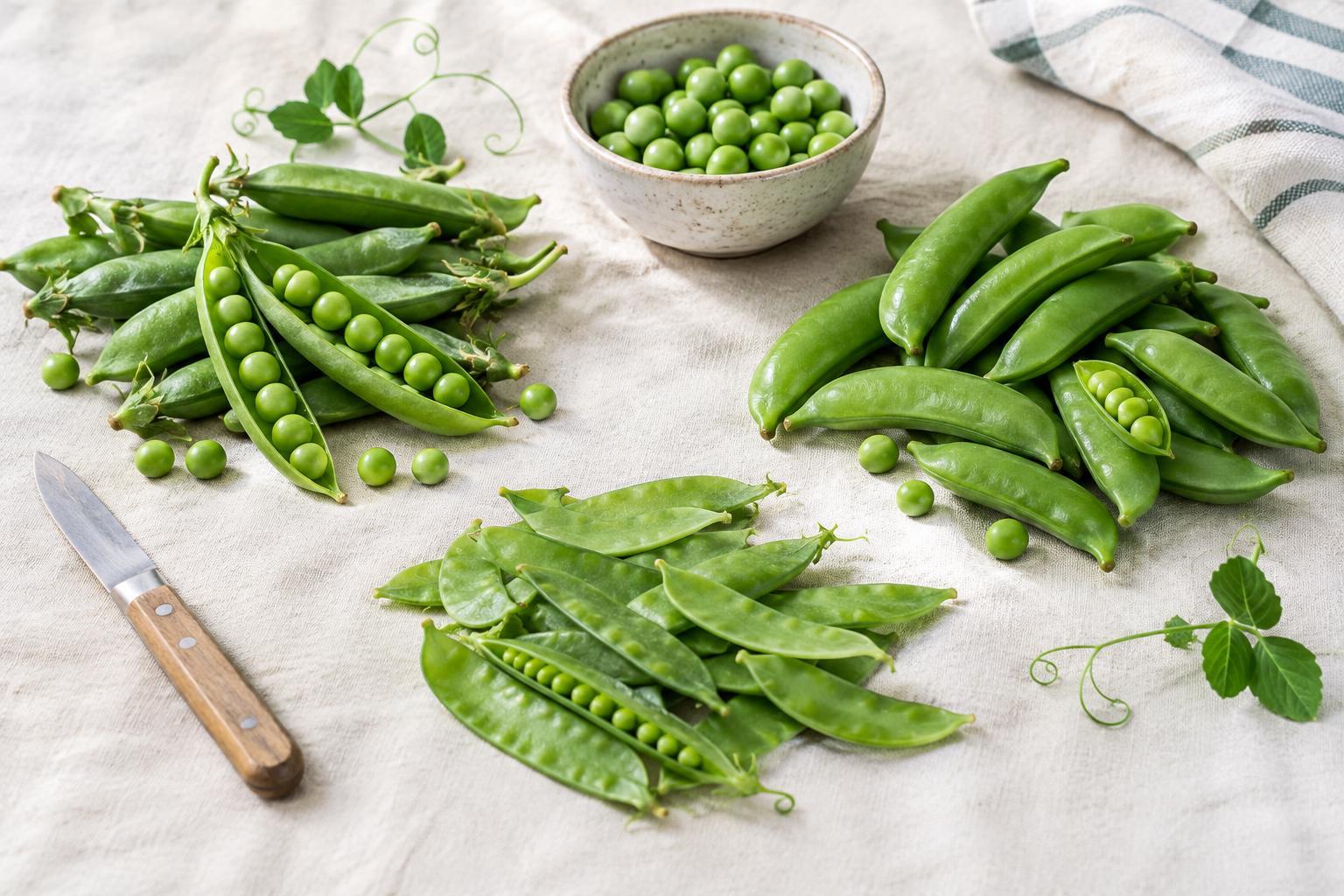 Fresh Peas, Snap Peas and Snow Peas: How to Choose and Cook Each in Spring