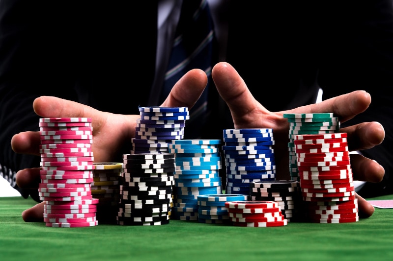 Chip Poker Là Gì? Tại Sao Nó Lại Phổ Biến Trong Casino