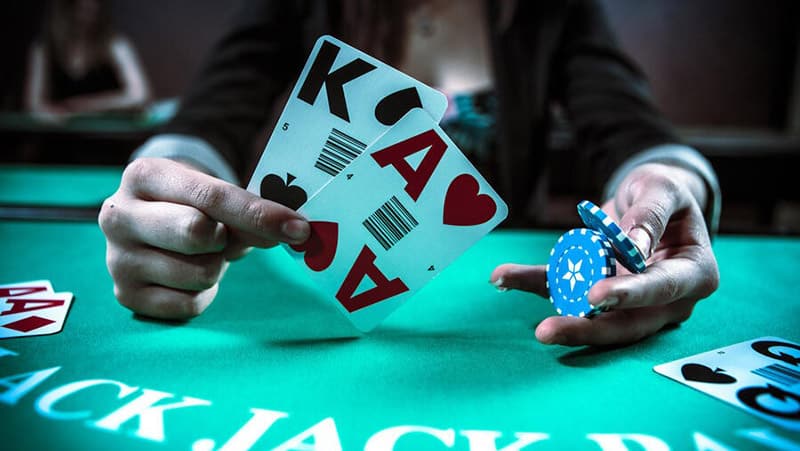 Tại sao Blackjack lại được yêu thích trên thế giới?